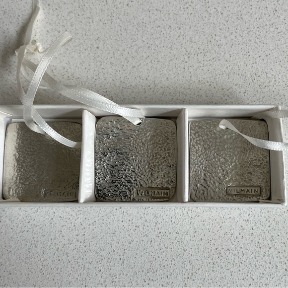 Vilmain Christmas Ornaments - Picture 4 of 11